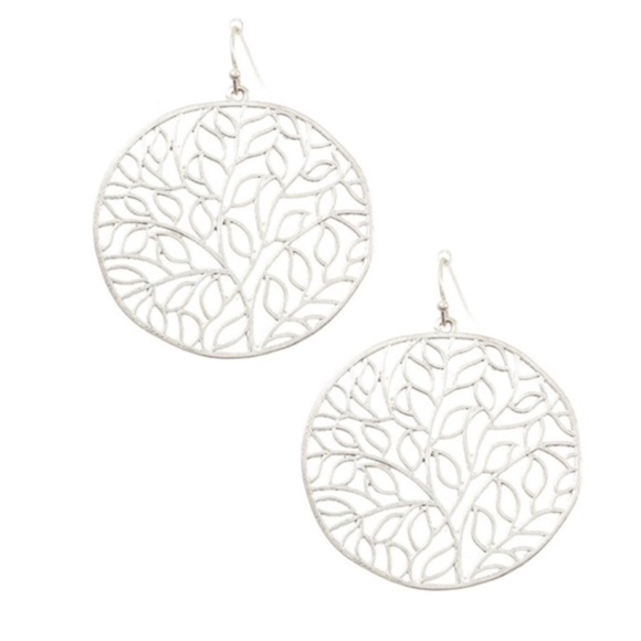Pomina Jewelry - NWT Silver Tree Leaf Circle Earrings